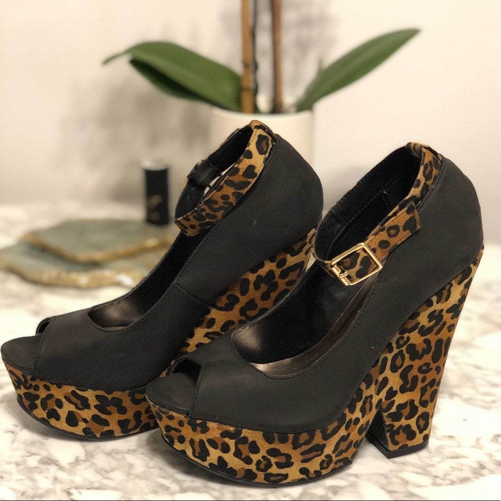 Leopard platform heels